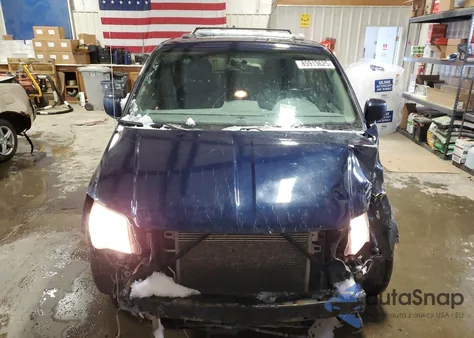 2015 Chrysler Town & Country Touring z USA, uszkodzony, nr VIN 2C4RC1BG9FR696001